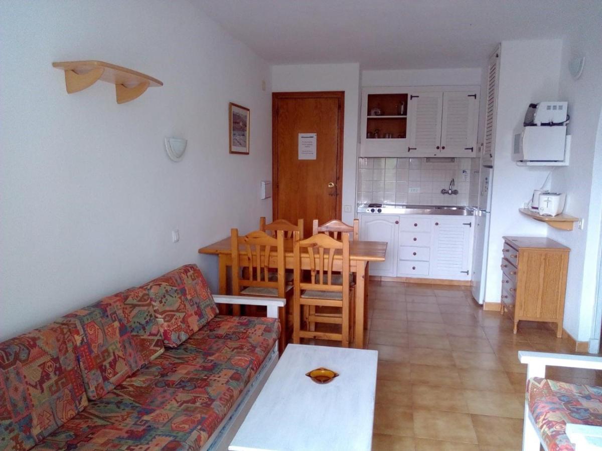 Apartamentos Sol Isla Arenal d'en Castell Luaran gambar